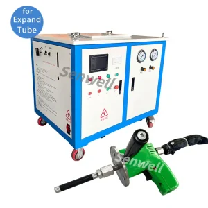 A high pressure hydraulic steel pipe expander